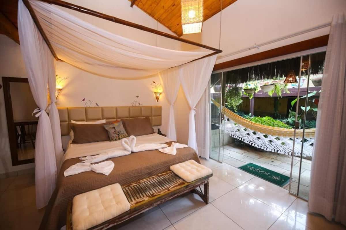 Minibar, caja fuerte, cortinas opacas y wifi gratis