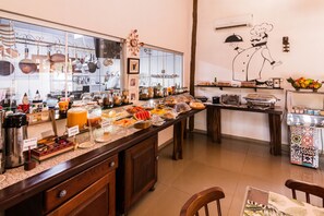 Tägliches inbegriffenes Frühstücksbuffet
