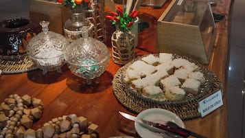 Petit déjeuner buffet compris tous les jours