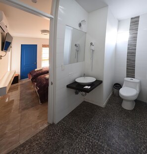 Familien-Doppelzimmer, 2 Einzelbetten
