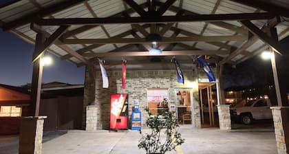 Ranch House Inn and Suites