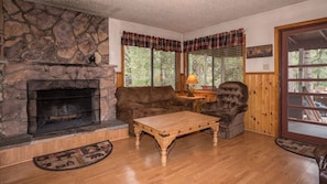 Big Bear Cabin | Living area | 40-inch flat-screen TV with digital channels, TV, fireplace