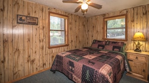 Mamma Bear Cabin | 2 bedrooms, premium bedding, individually decorated