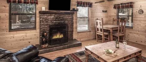 Romantik-hytte - boblebad | Premium-sengetøj, individuelt design, individuel indretning