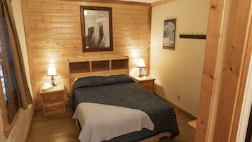 Doppelzimmer zur Einzelnutzung, 1 Doppelbett (Room 4) | Kostenloses WLAN, Bettwäsche