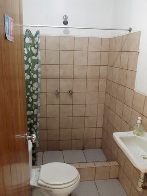 Handtücher, Seife, Toilettenpapier