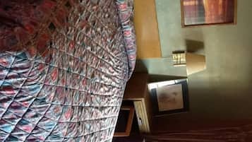 3 bedrooms, desk, free WiFi, bed sheets