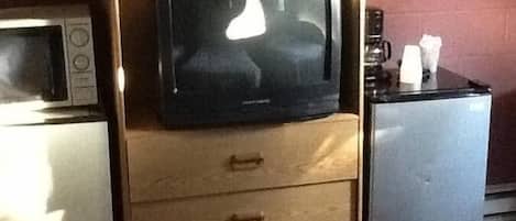 3 chambres, bureau, Wi-Fi gratuit, draps fournis