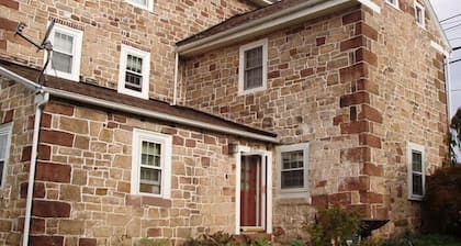 Historic Schoeneck Hotel B&B