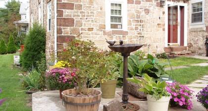 Historic Schoeneck Hotel B&B