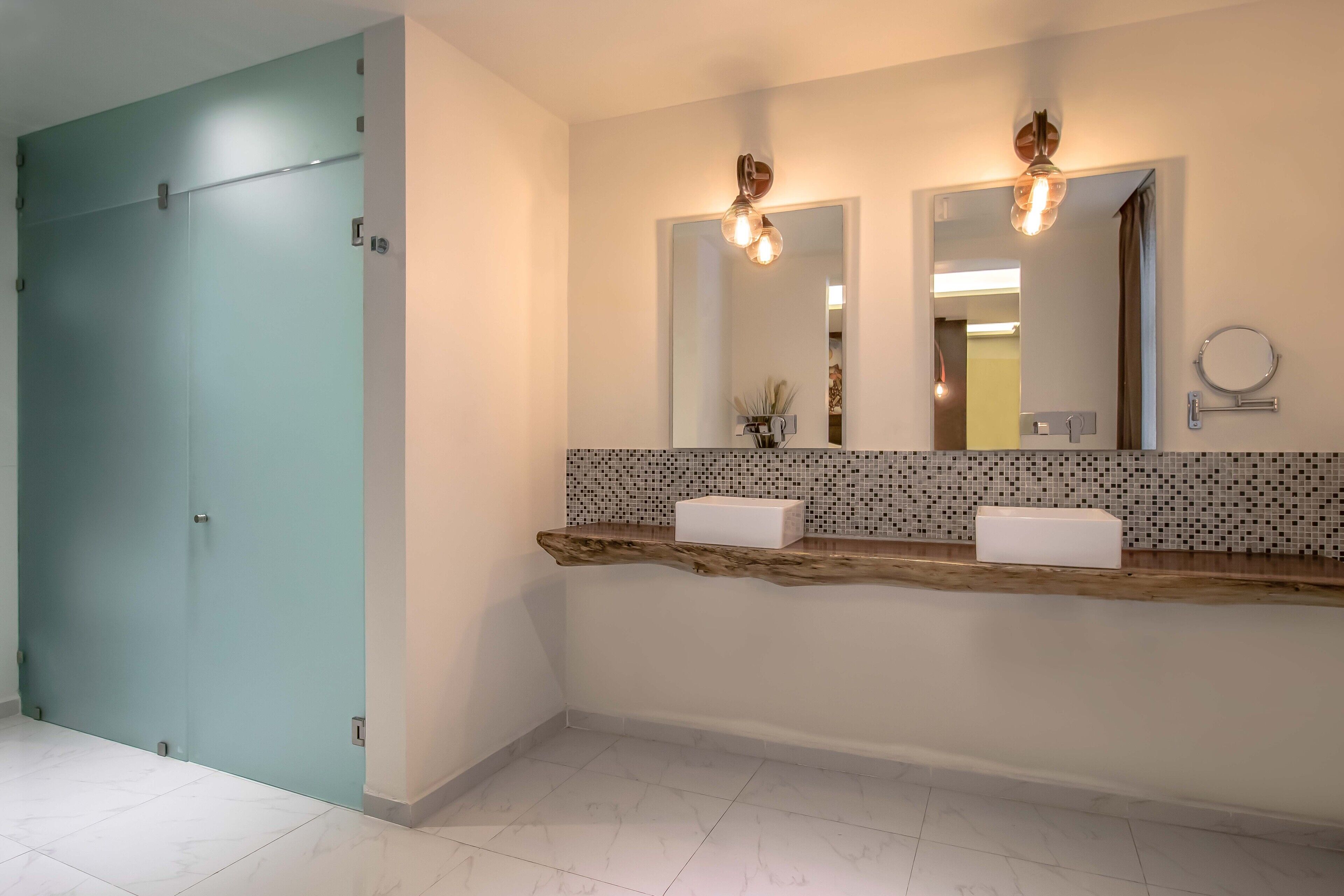 suite, 1 king bed (master) | bathroom | shower, free toiletries, hair dryer, bathrobes