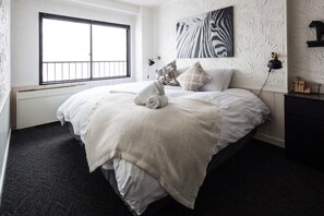 Camas com colchões pillow-top, ferros/tábuas de passar roupa