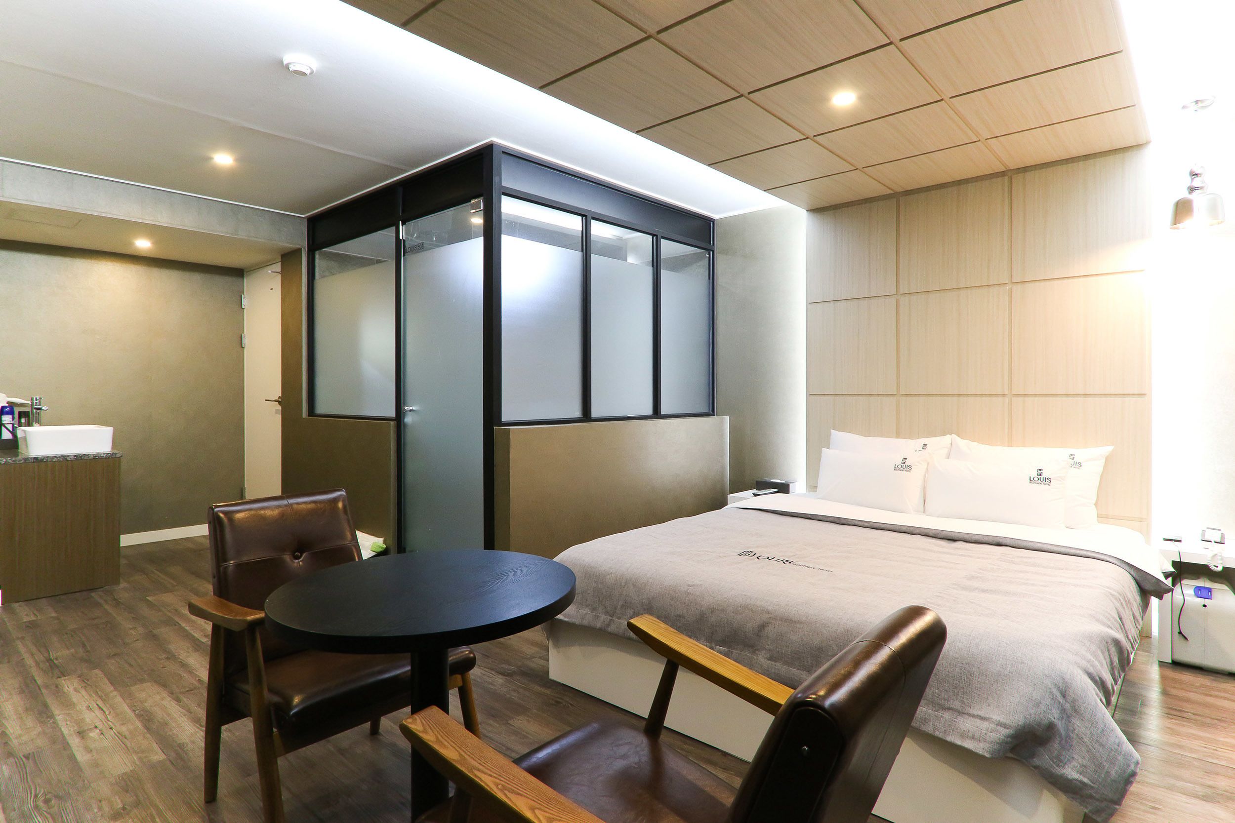 deluxe room | 1 bedroom, soundproofing, free wifi
