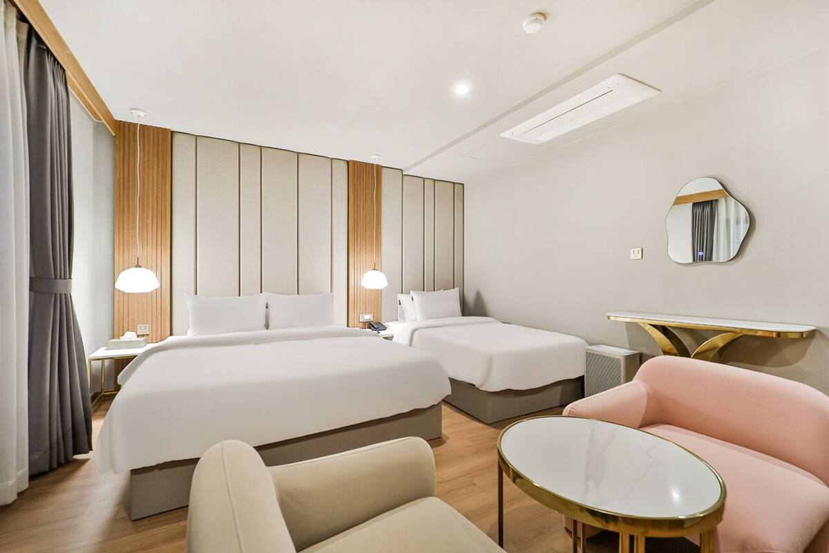 Deluxe Twin Room | 書桌、免費無線上網、獨特裝潢、布置獨特