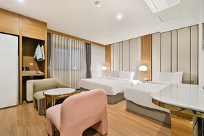 Deluxe Twin Room | Decoración individual, mobiliario individual, escritorio y wifi gratis