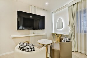 Deluxe Room | Decoración individual, mobiliario individual, escritorio y wifi gratis