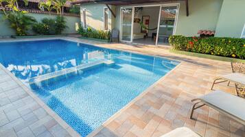 Family Villa, 4 Bedrooms (3 bathrooms) | Free WiFi, bed sheets