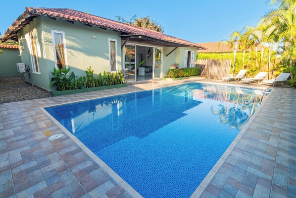 Family Villa, 4 Bedrooms (3 bathrooms) | Free WiFi, bed sheets