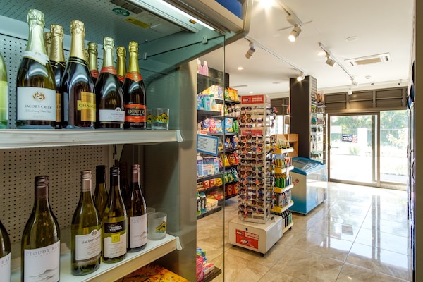 Hediyelik eşya dükkânı