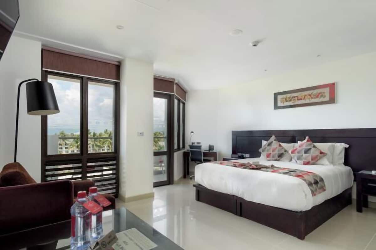 2 bedrooms, premium bedding, down comforters, pillowtop beds