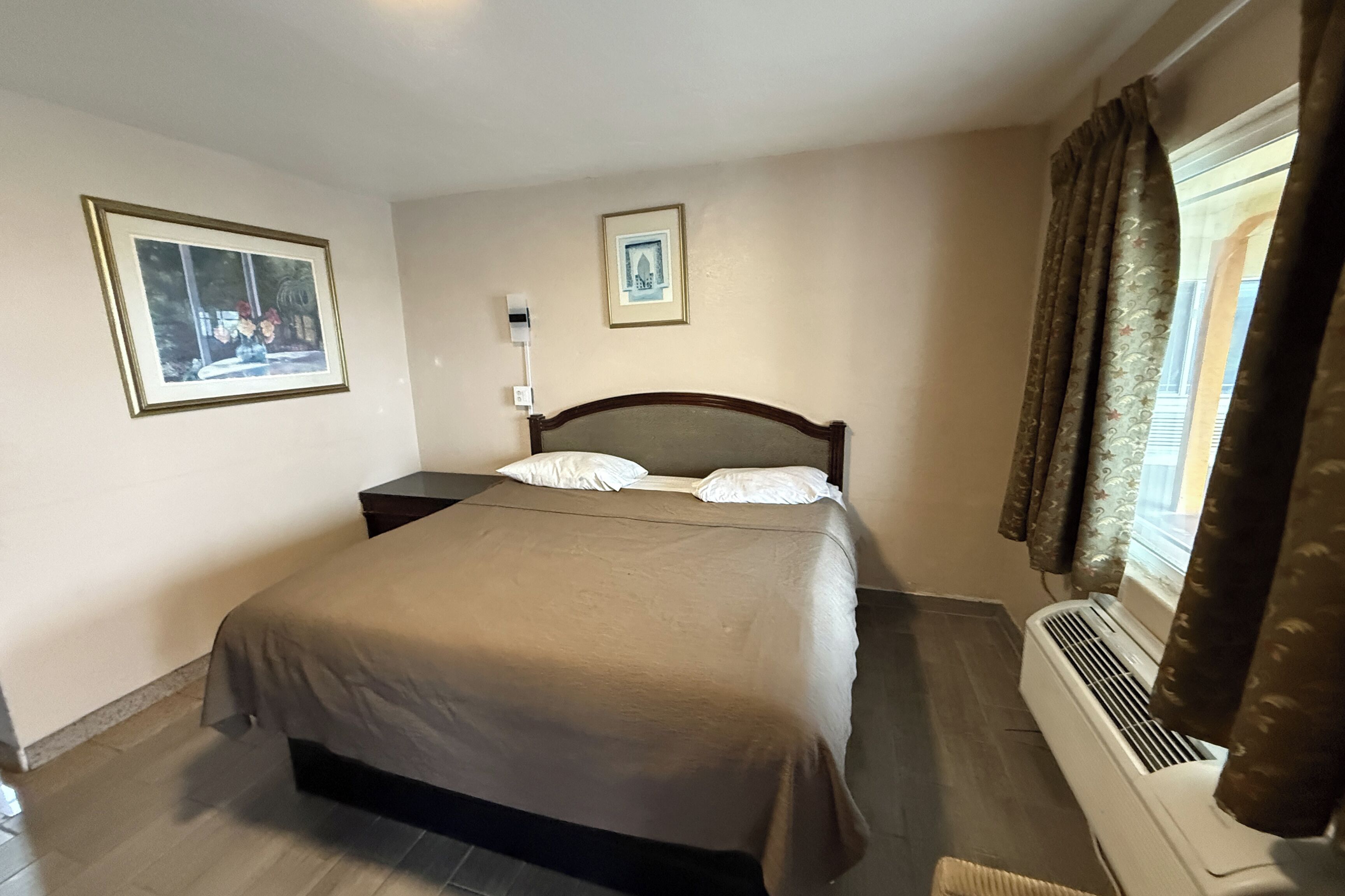 Room, 1 King Bed, Non Smoking