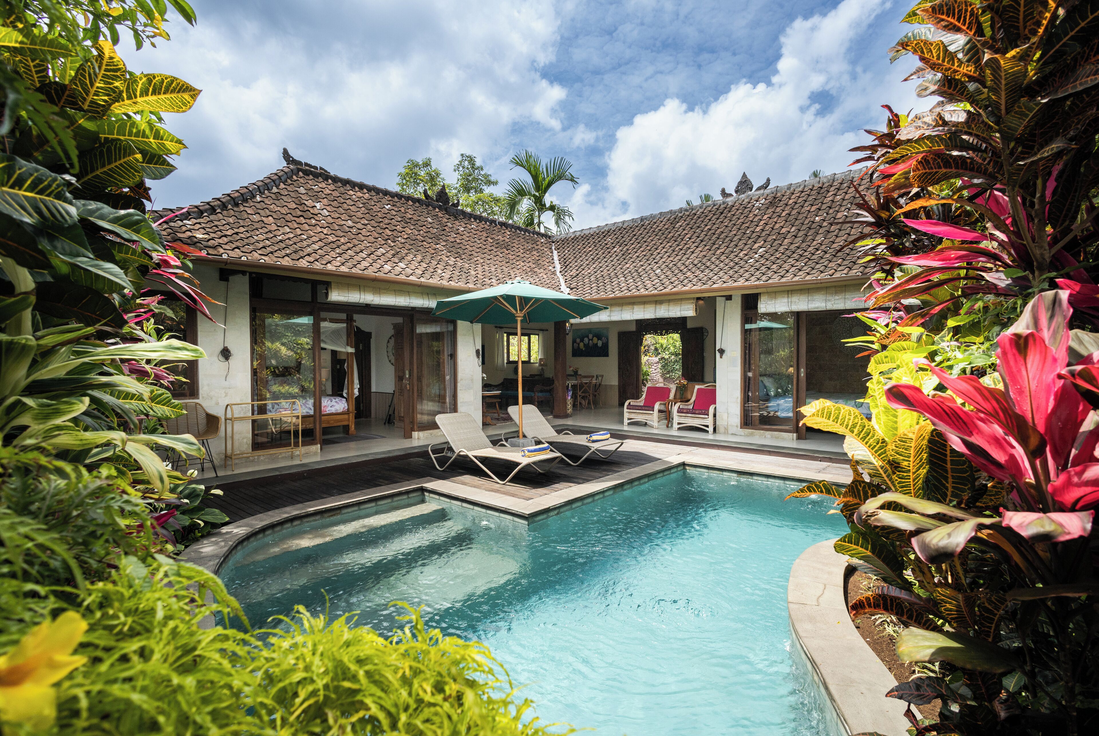 Caja de seguridad en la habitación y decoración personalizada 