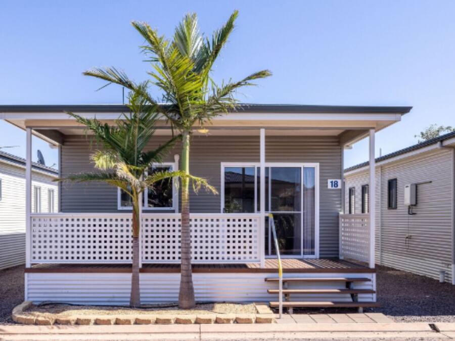 Superior 2 Bedroom Cabin (1 King and 2 Single Beds) | Terrace/patio