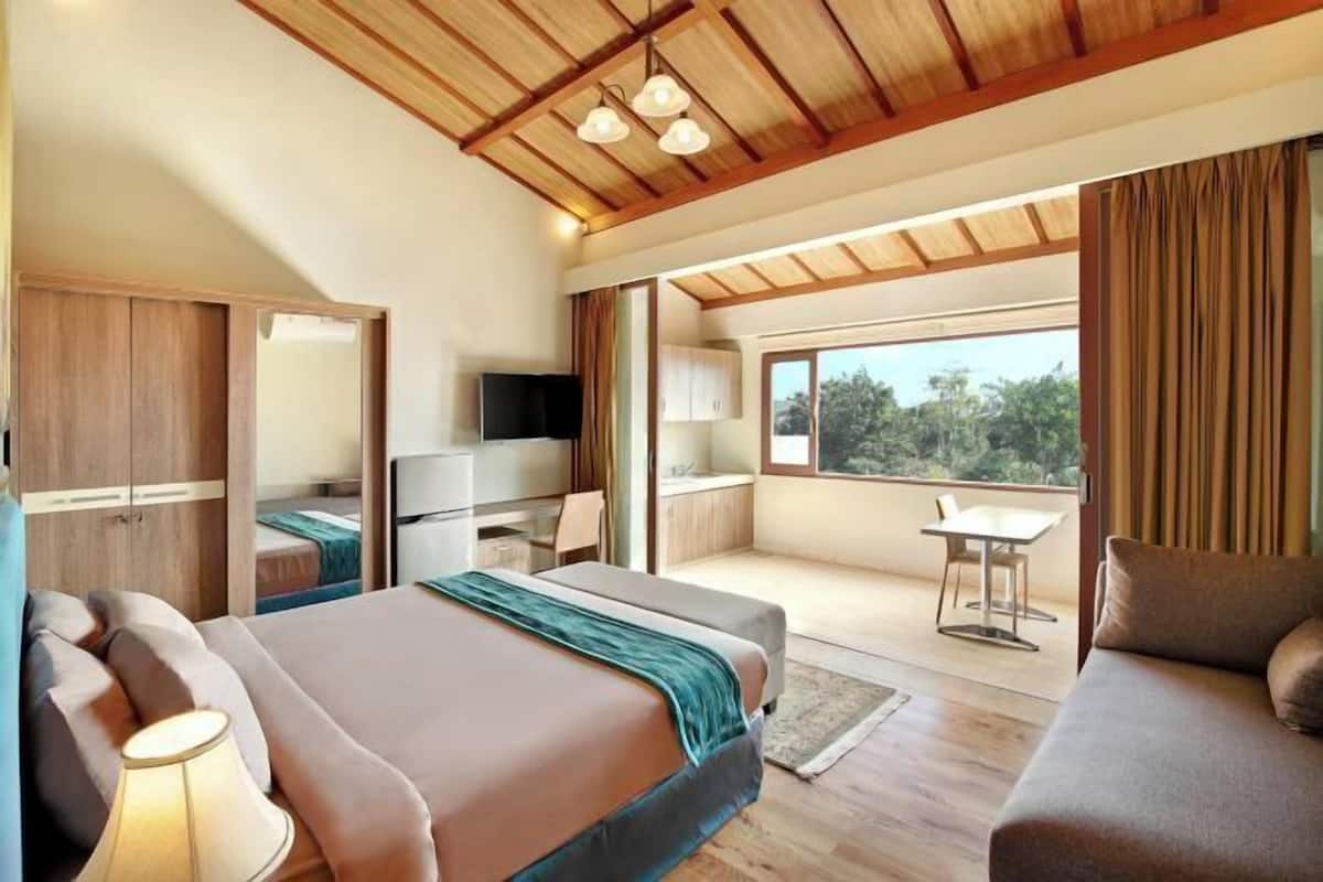 Ameublement personnalisé, bureau, chambres insonorisées, Wi-Fi gratuit