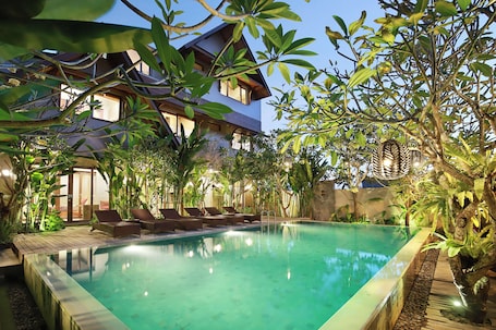 Exterior. Puri Sabina Bed & Breakfast