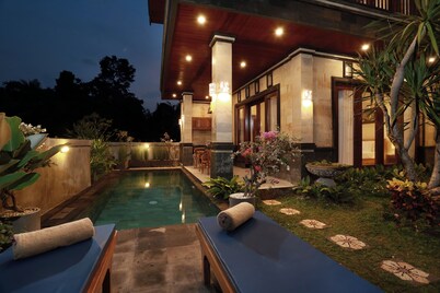 Dewi Sri Private Villa