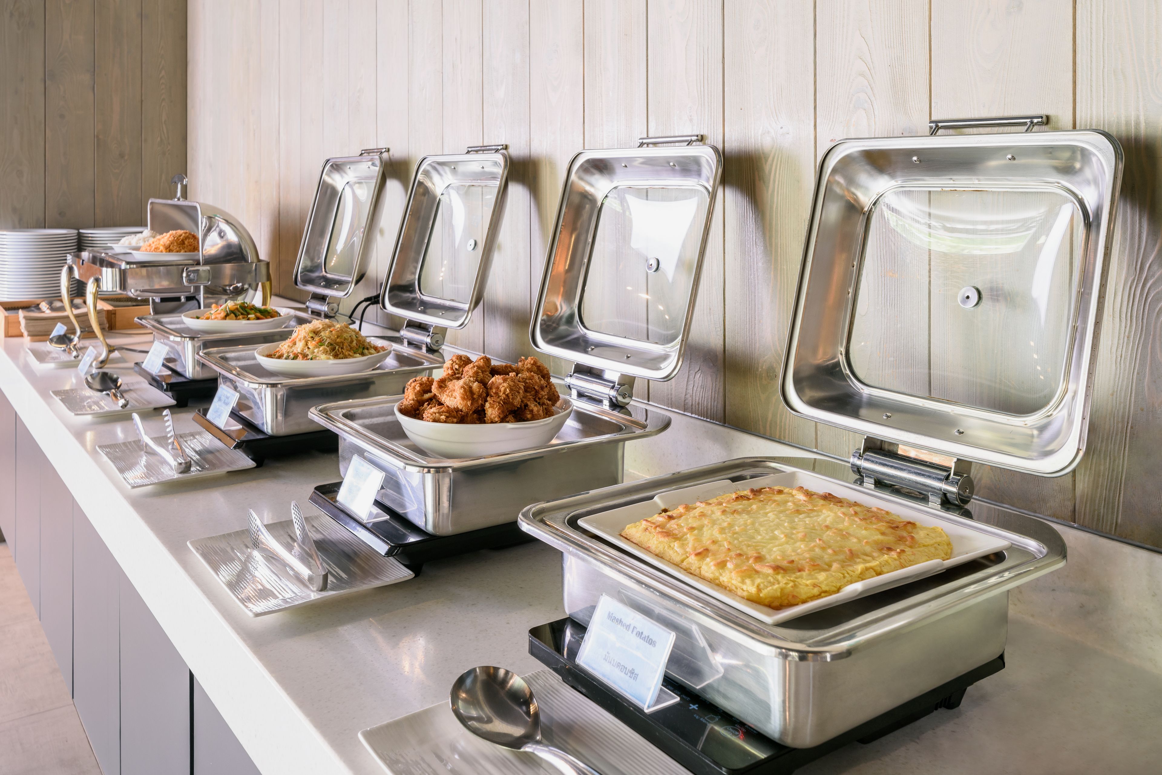 daily buffet breakfast (thb 300 per person)