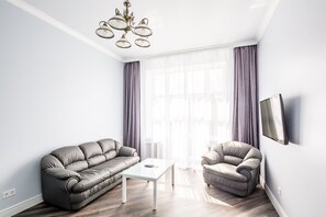 Deluxe Apartment, 1 Bedroom, City View (Danyla Halytskogo SQUARE 2, ap.10) | Living area