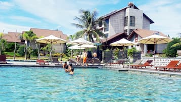 Udendørs pool