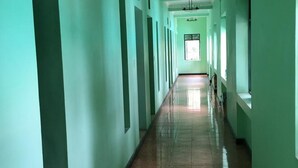 Unclassified image, 4 of 84, button - Quan Hoa Hotel (Hanoi)