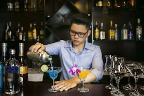 Bar lounge