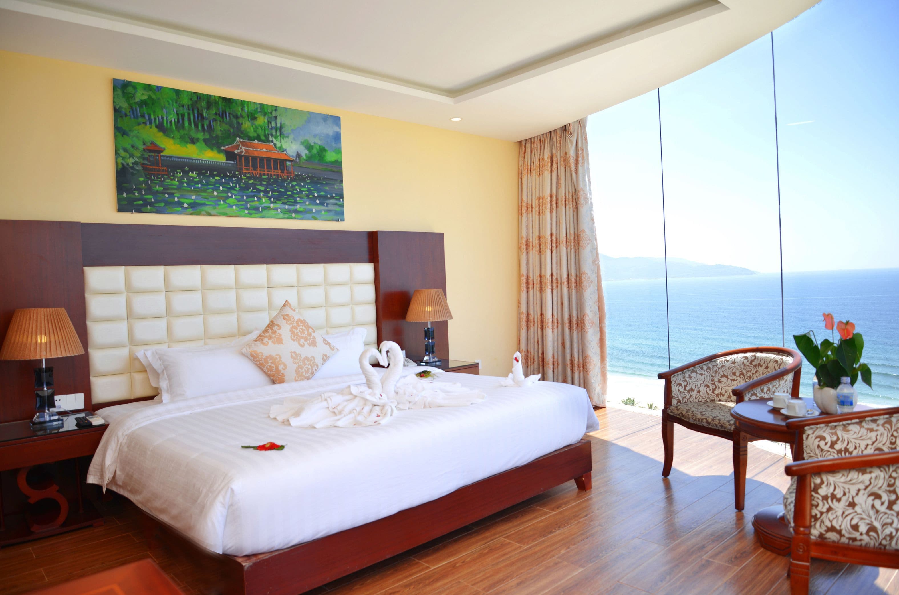 Premier Double Room, Sea View | Premium bedding, memory foam beds, minibar, in-room safe