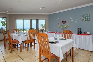 Free daily buffet breakfast - Sugar Beach Resort (Elysium)