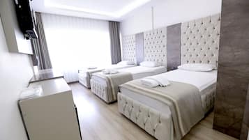 Standard Triple Room | 1 bedroom, minibar, desk, soundproofing