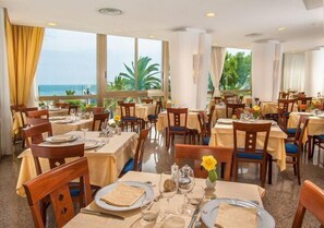 บริการอาหารเช้า อาหารกลางวัน บรันช์, วิวทะเล