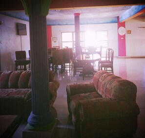 Flat-screen TV - WS Diamond Hotel (Freetown)