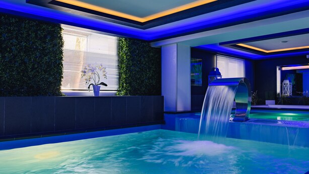 Indoor pool, outdoor pool, pool umbrellas - Diuna Beskidy-Ustroń (Ustron)