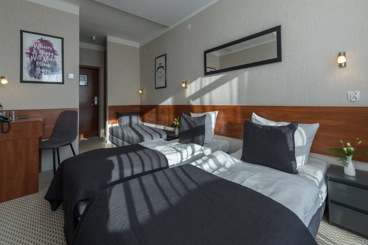 In-room safe, desk, iron/ironing board (on request), cribs (free)