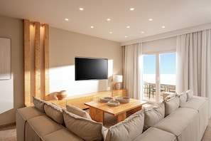 Deluxe Suite | Living area