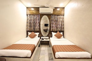 Desk, free rollaway beds, free WiFi