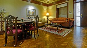 Suite (Jinnah) | Living area