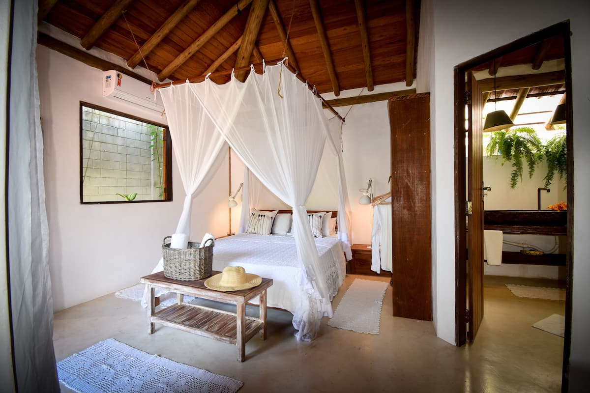 Deluxe Double Room (Bahiana) | Minibar, individually decorated, individually furnished