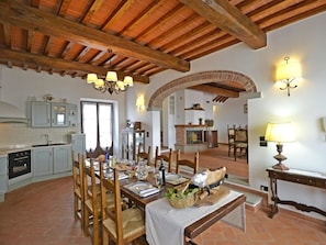 Villa, camere multiple | Pasti in camera