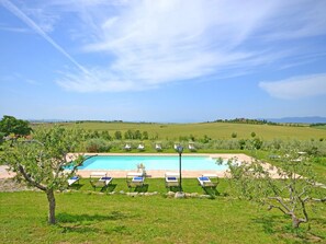 Piscine extérieure