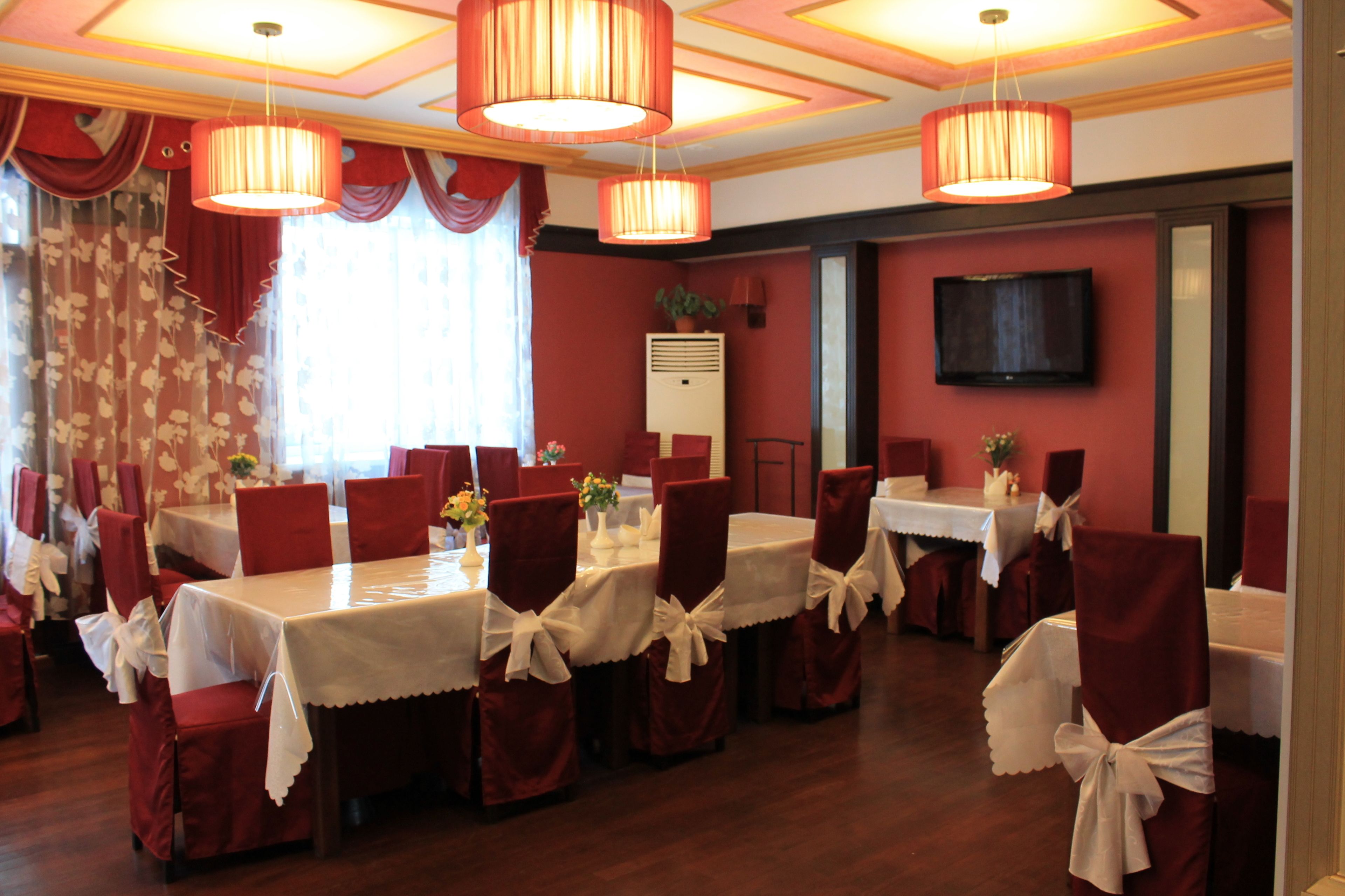 منطقة تناول الطعام للأزواج