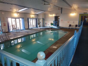 Indoor pool, outdoor pool - Mackays Hotel (Strathpeffer)